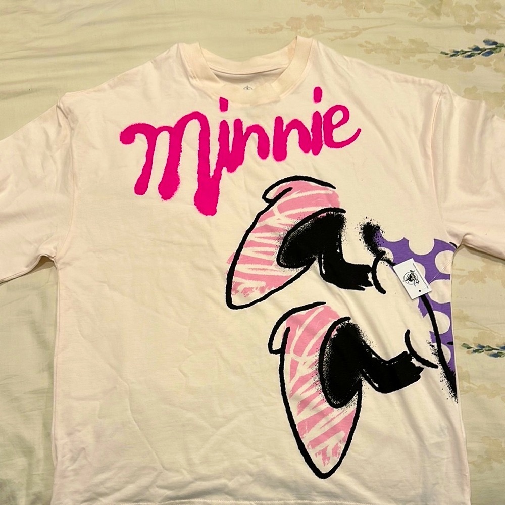 Disney Minnie Graphic Tee in Pink and White